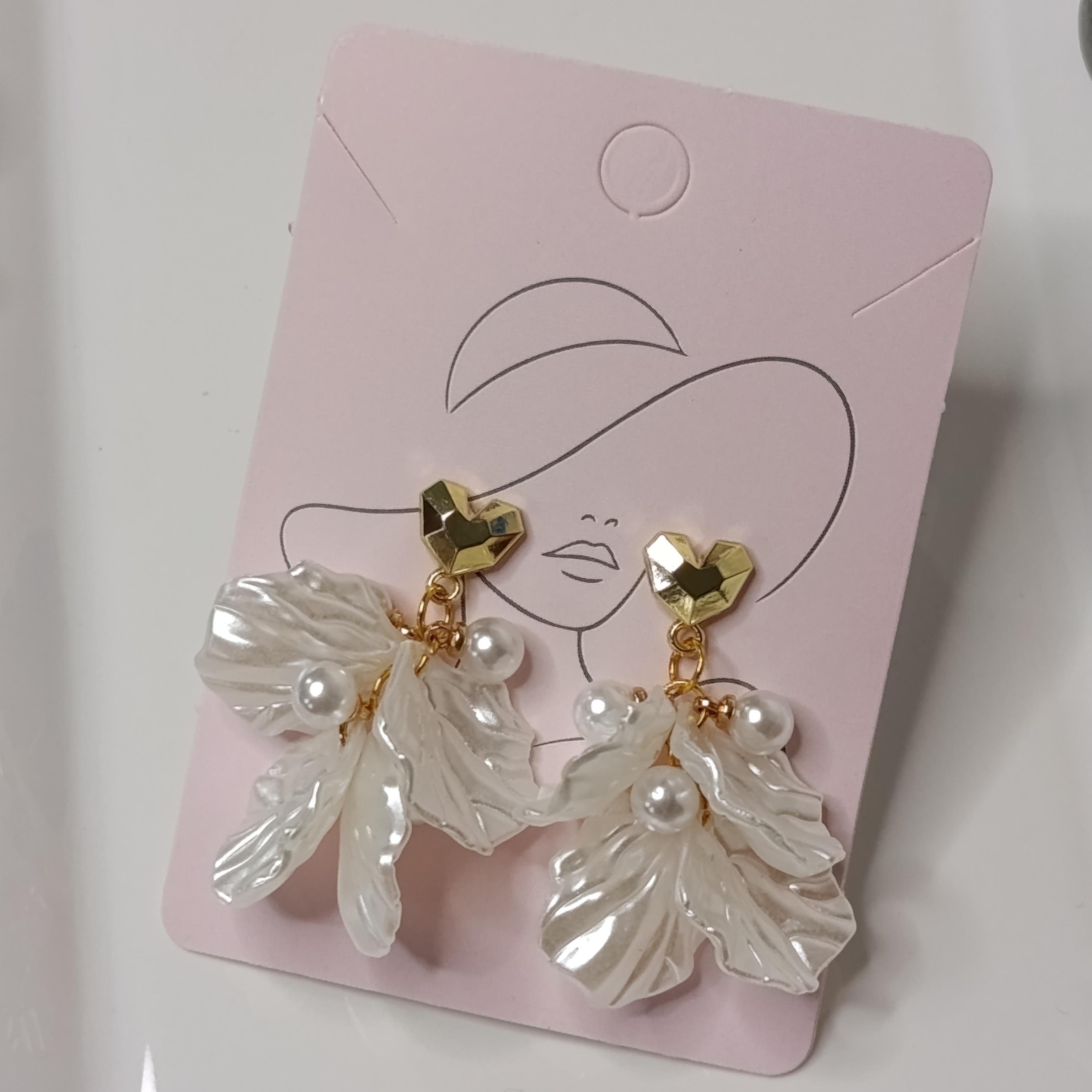 گوشوره آویزدار